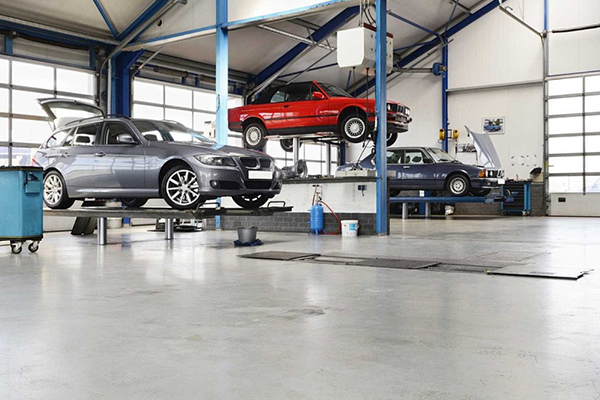 汽修車間清潔場(chǎng)景