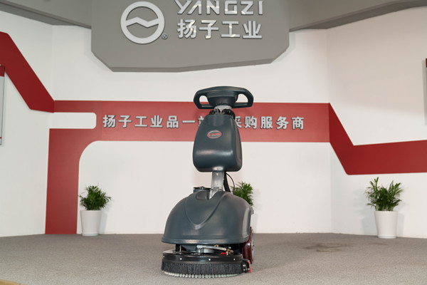 商場用手推式洗地機優(yōu)勢有哪些？