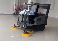電動(dòng)掃地車廠家哪家好？?jī)r(jià)格怎么樣